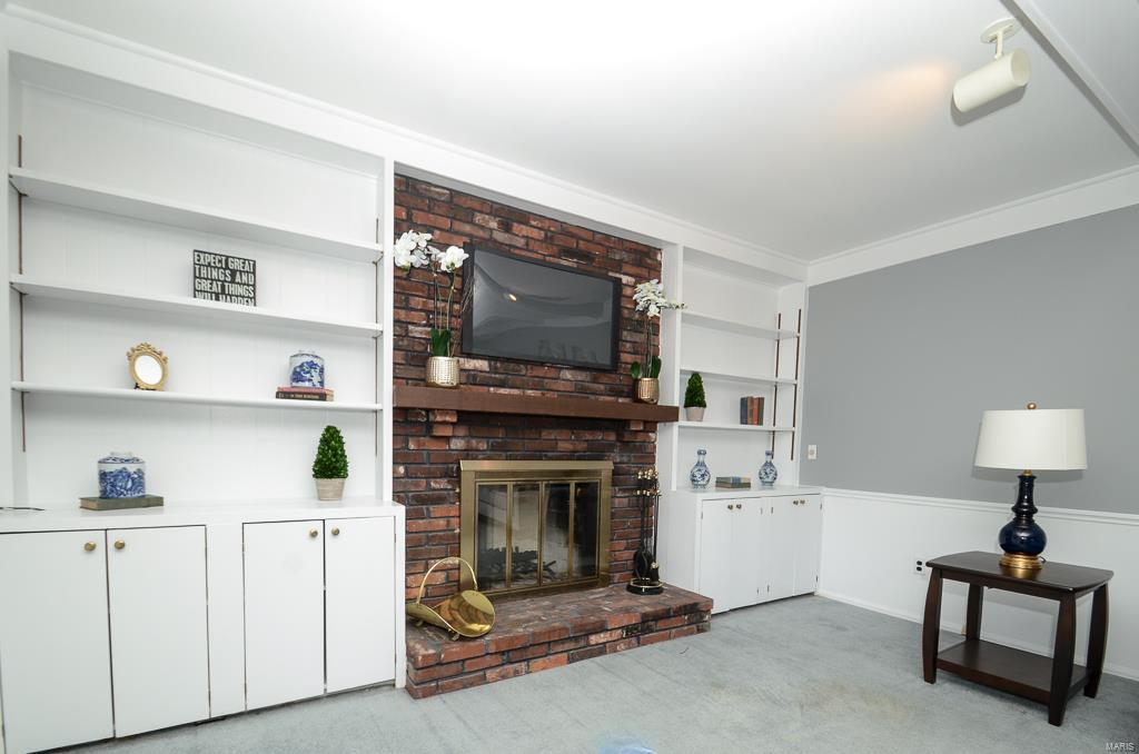 558 Hickory Ridge Court St. Louis, MO 63131 - Photo 11 of 33 Gallery Image 11