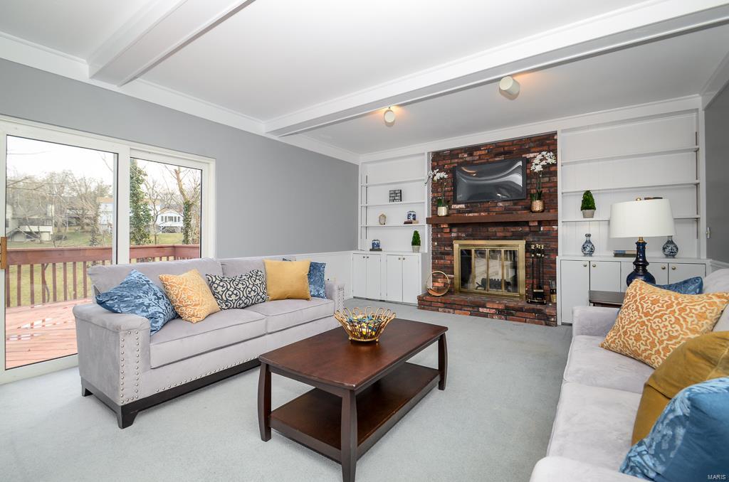 558 Hickory Ridge Court St. Louis, MO 63131 - Photo 10 of 33 Gallery Image 10
