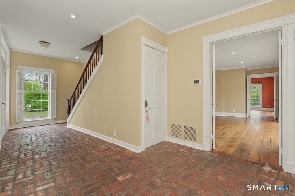 530 Roxbury Road Stamford, CT 06902 - Photo 17 of 40 Back entry off of side porch