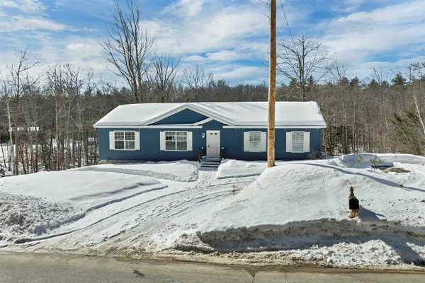 $560,000 | 264 Birch Hill Road, New Durham, NH 03855