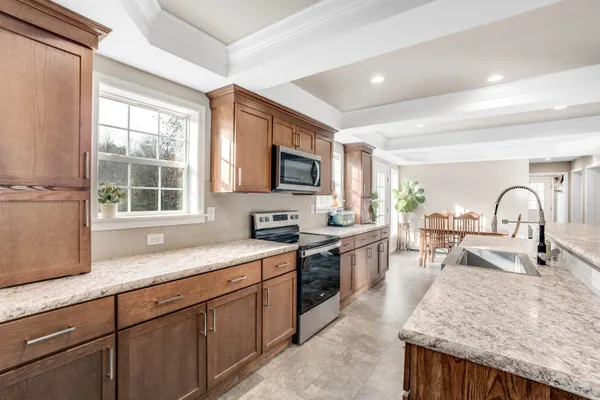 $560,000 | 264 Birch Hill Road, New Durham, NH 03855