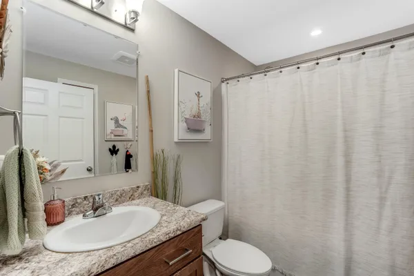 $560,000 | 264 Birch Hill Road, New Durham, NH 03855