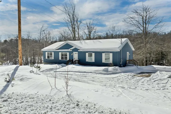 $560,000 | 264 Birch Hill Road, New Durham, NH 03855