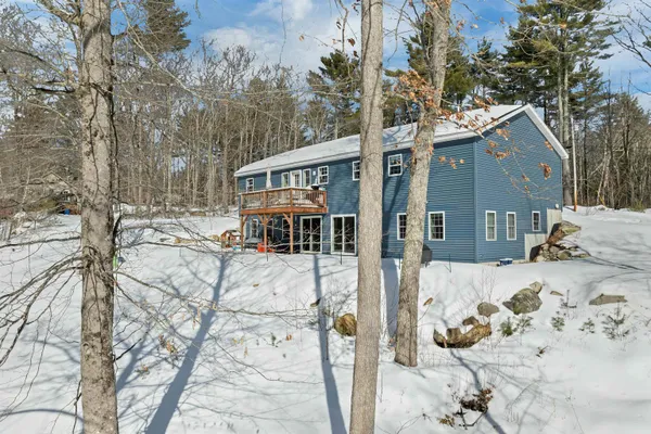 $560,000 | 264 Birch Hill Road, New Durham, NH 03855