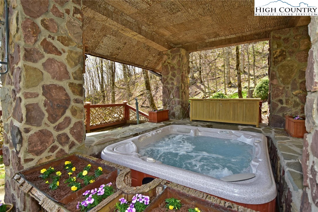 1194 Fox Meadow Road Banner Elk, NC 28604 - Photo 24 of 44 Gallery Image 24
