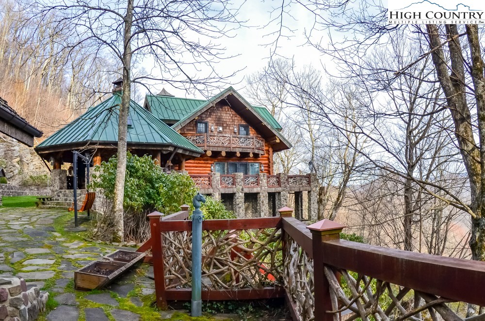 1194 Fox Meadow Road Banner Elk, NC 28604 - Photo 8 of 44 Gallery Image 8