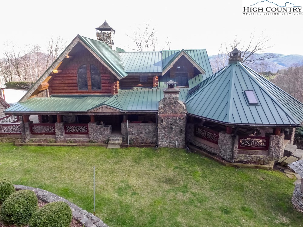 1194 Fox Meadow Road Banner Elk, NC 28604 - Photo 10 of 44 Gallery Image 10
