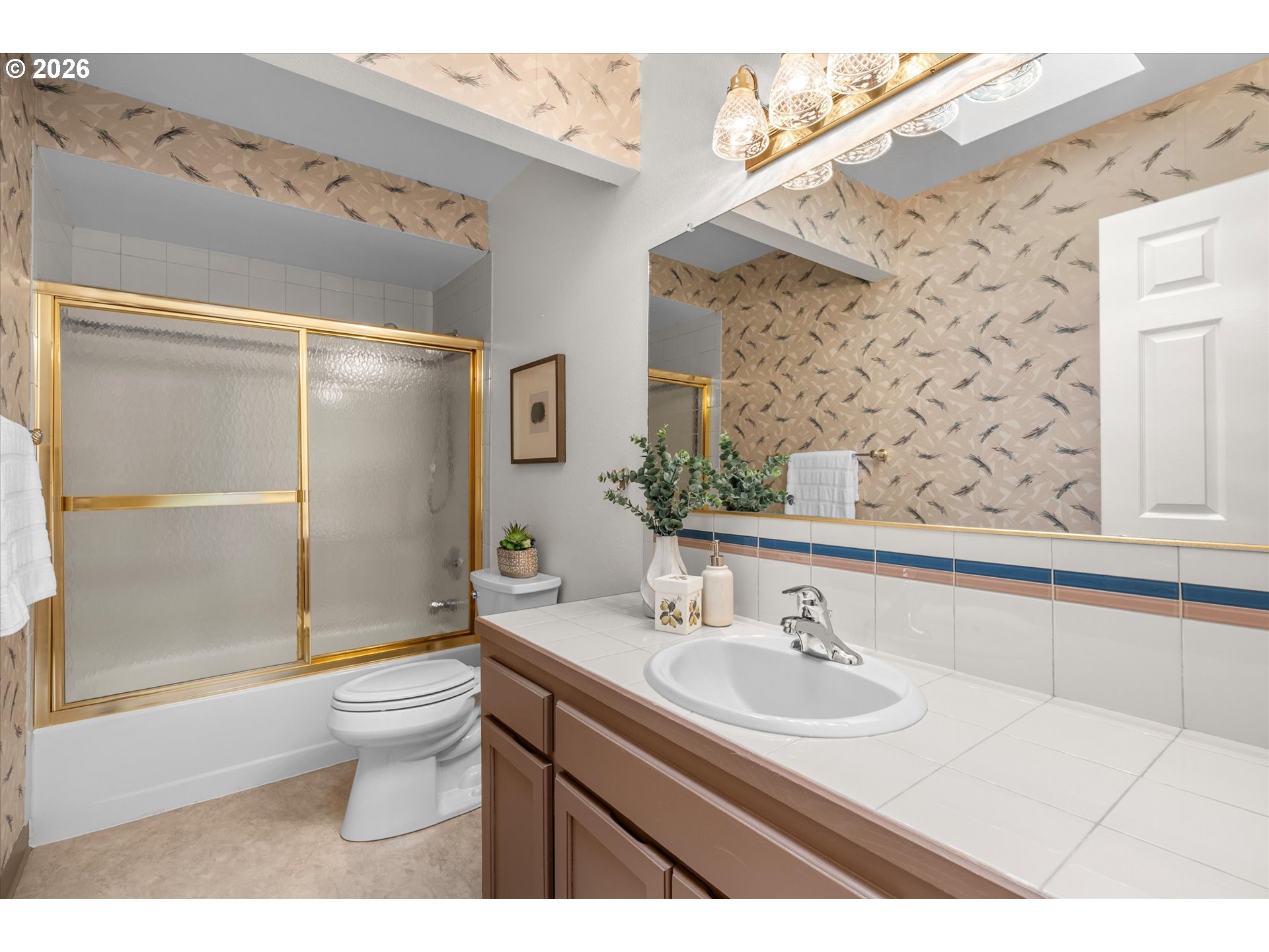 5428 Southwest Joshua Street Tualatin, OR 97062 - Photo 23 of 29 Bathroom