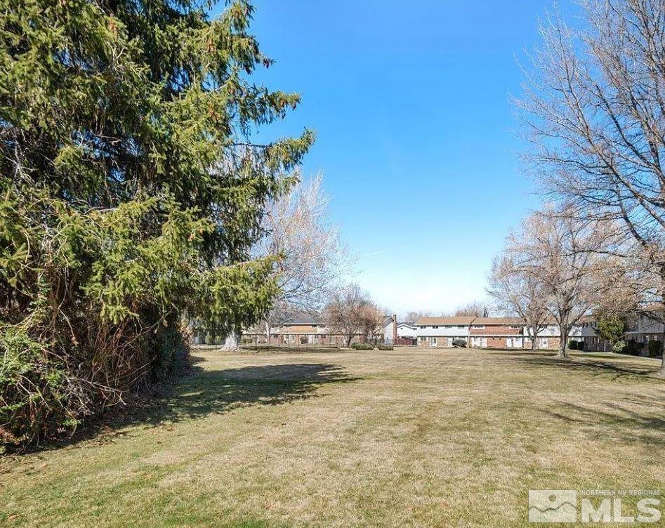 112 Smithridge Reno, NV 89502 - Photo 2 of 37