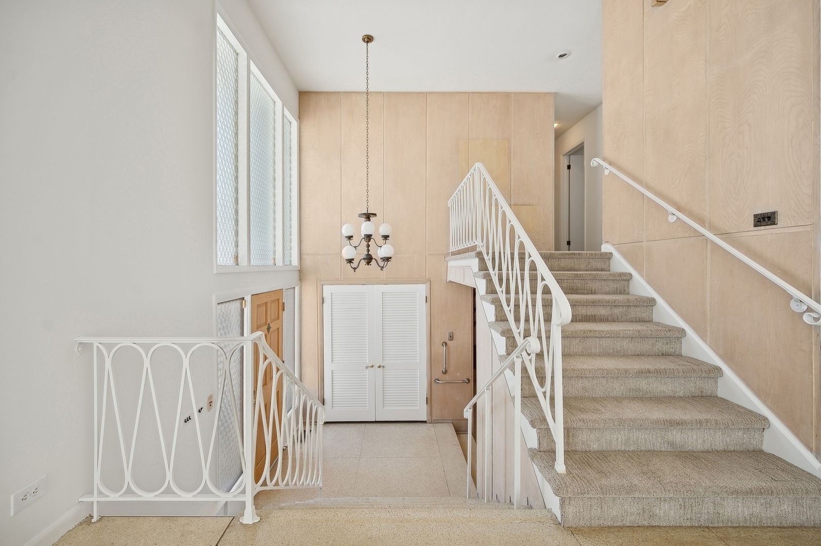 1016 Cherry Tree Lane Glencoe, IL 60022 - Photo 3 of 29