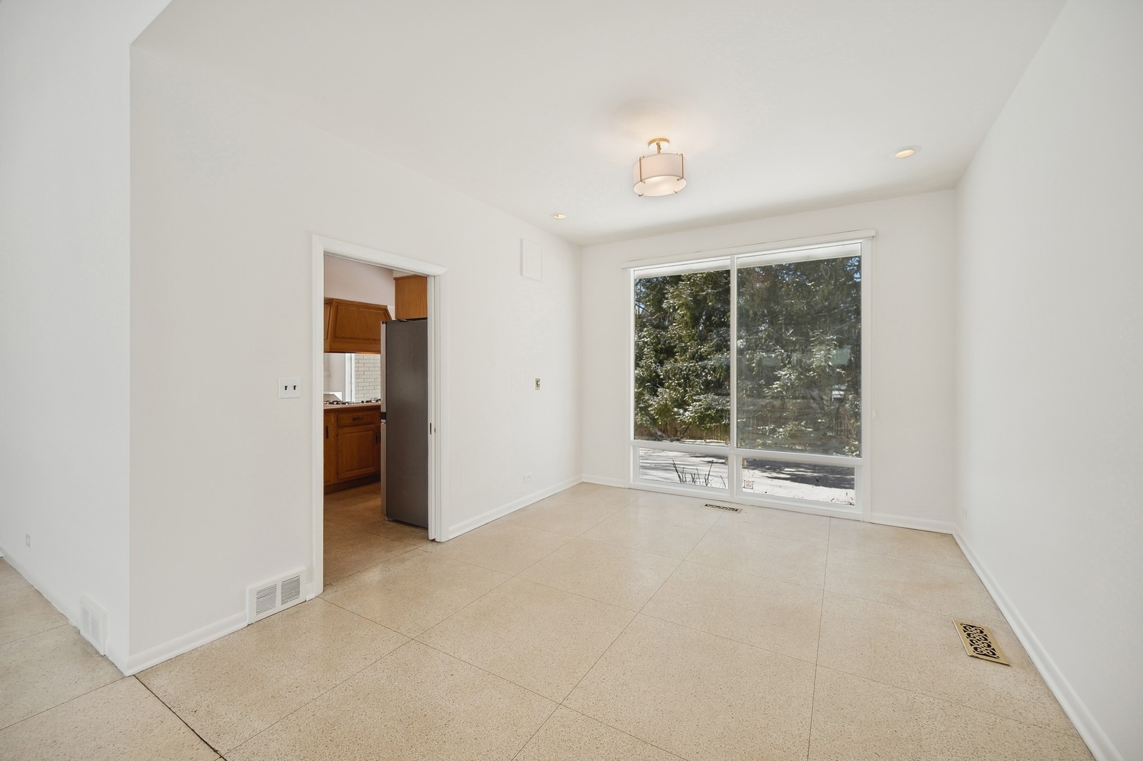 1016 Cherry Tree Lane Glencoe, IL 60022 - Photo 8 of 29