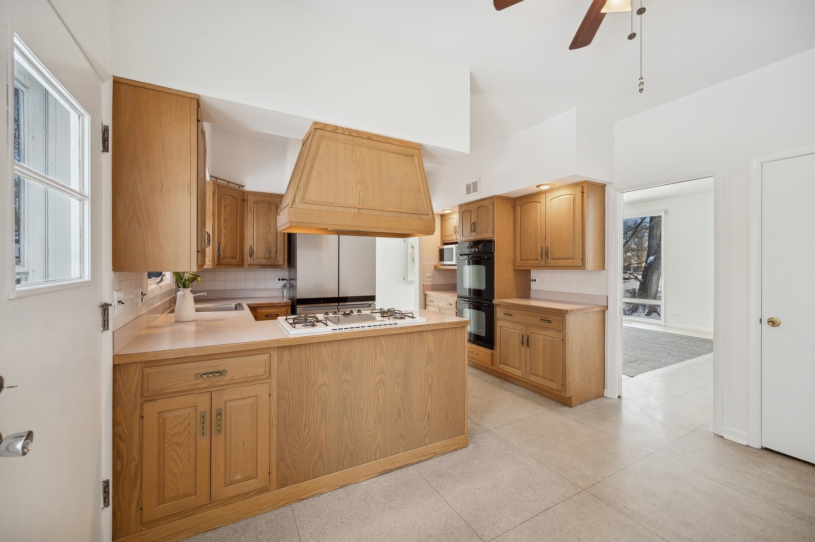 1016 Cherry Tree Lane Glencoe, IL 60022 - Photo 10 of 29