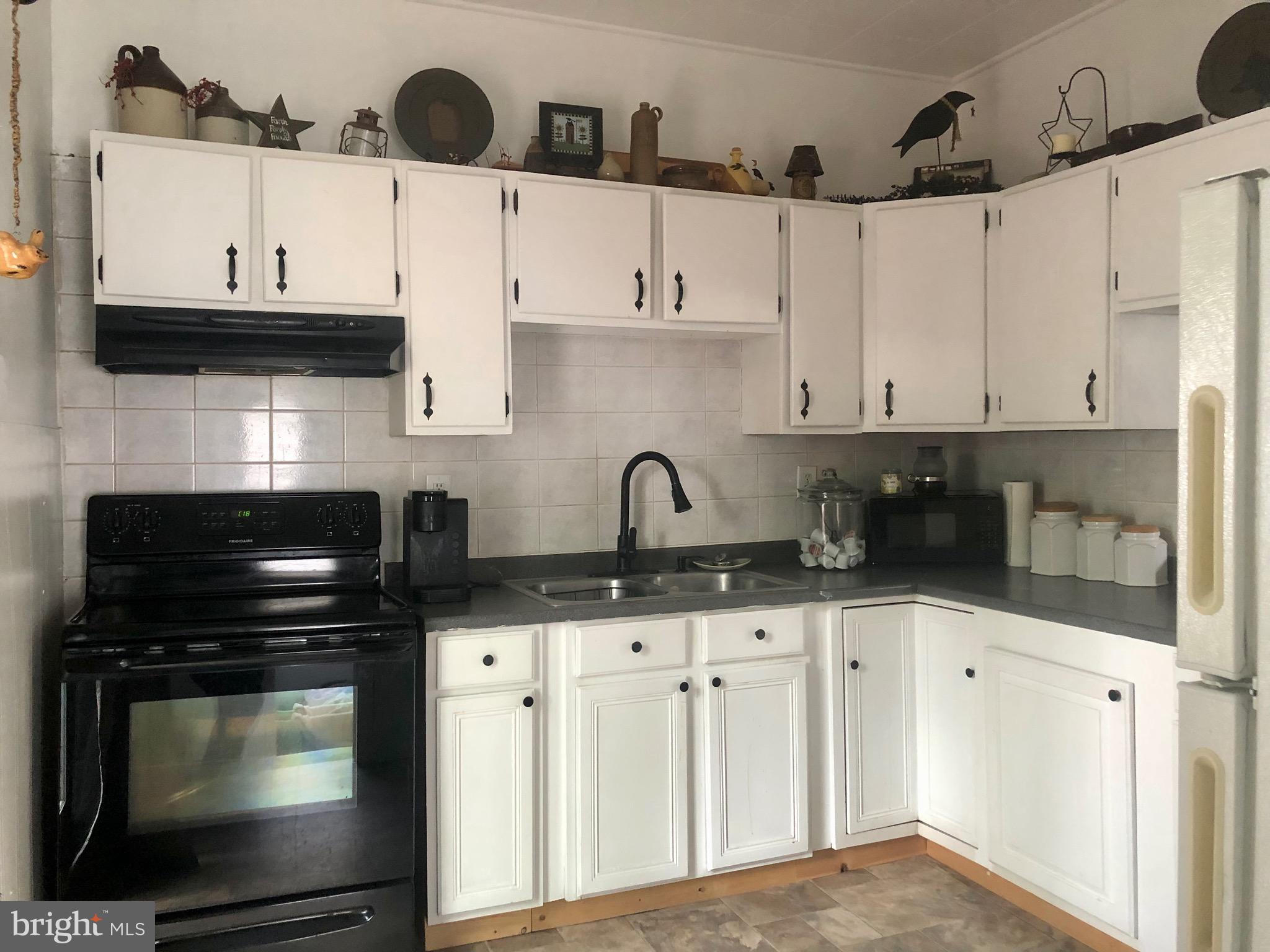 344 Jackson Avenue Carneys Point, NJ 08069 - Photo 18 of 25 Gallery Image 18