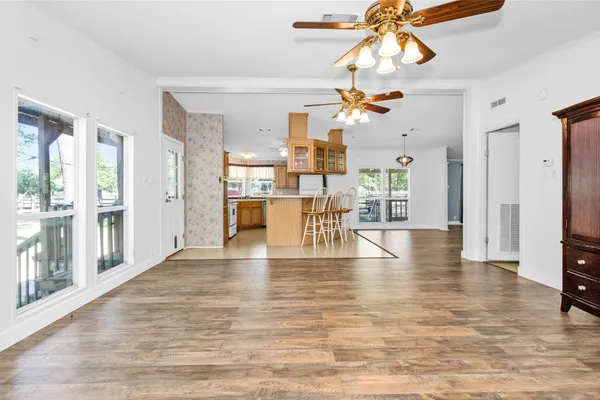 $296,000 | 13713 Sarah Cir Drive, Willis, TX 77378