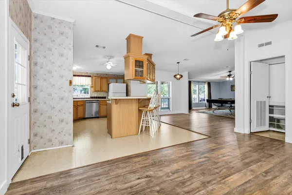 $296,000 | 13713 Sarah Cir Drive, Willis, TX 77378