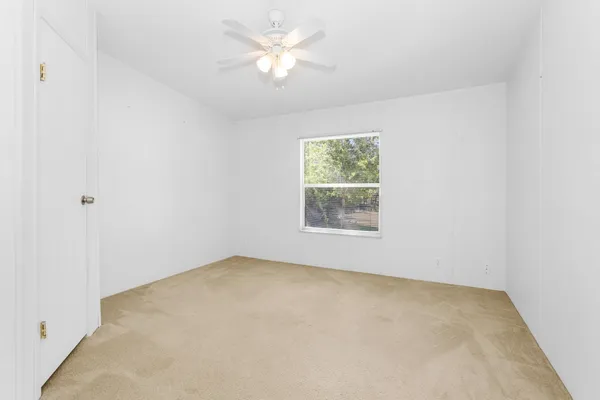 $296,000 | 13713 Sarah Cir Drive, Willis, TX 77378