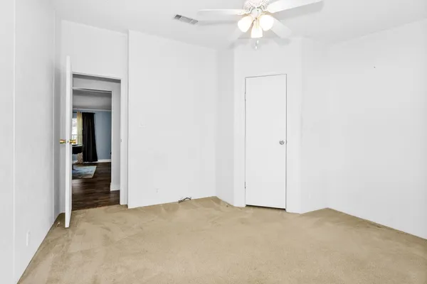 $296,000 | 13713 Sarah Cir Drive, Willis, TX 77378