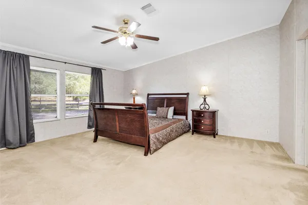 $296,000 | 13713 Sarah Cir Drive, Willis, TX 77378