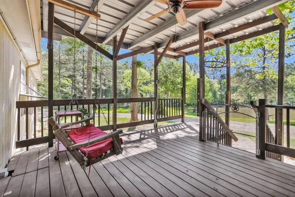 $296,000 | 13713 Sarah Cir Drive, Willis, TX 77378