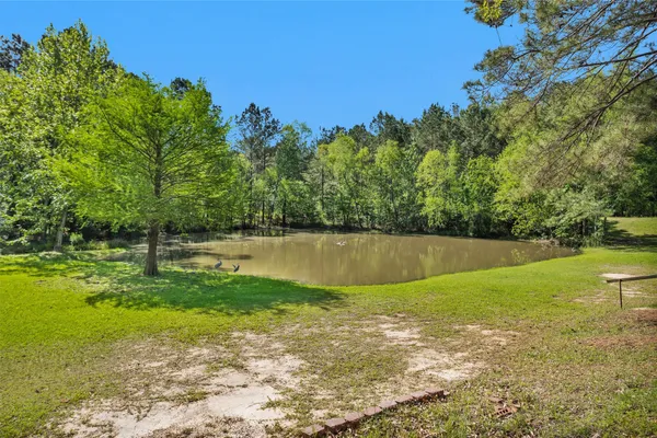 $296,000 | 13713 Sarah Cir Drive, Willis, TX 77378