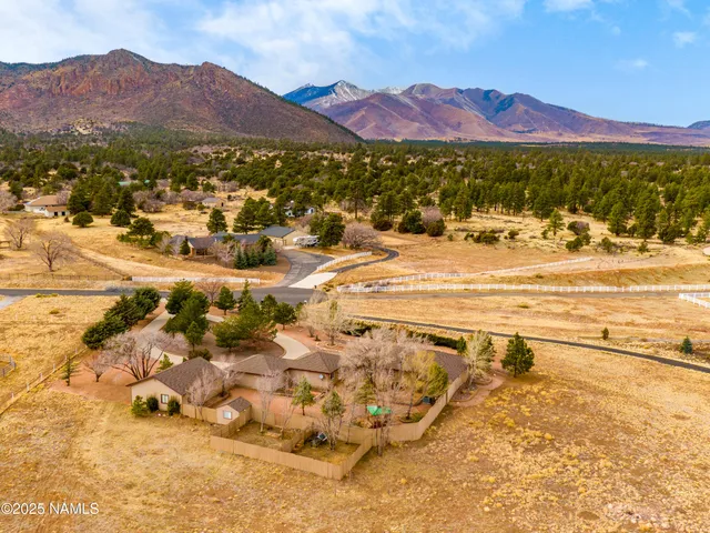 $875,000 | 8285 Caballo Way, Flagstaff, AZ 86004