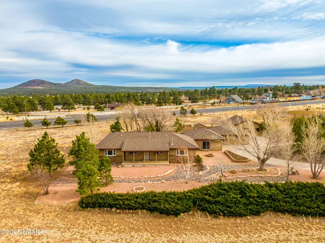 $875,000 | 8285 Caballo Way, Flagstaff, AZ 86004