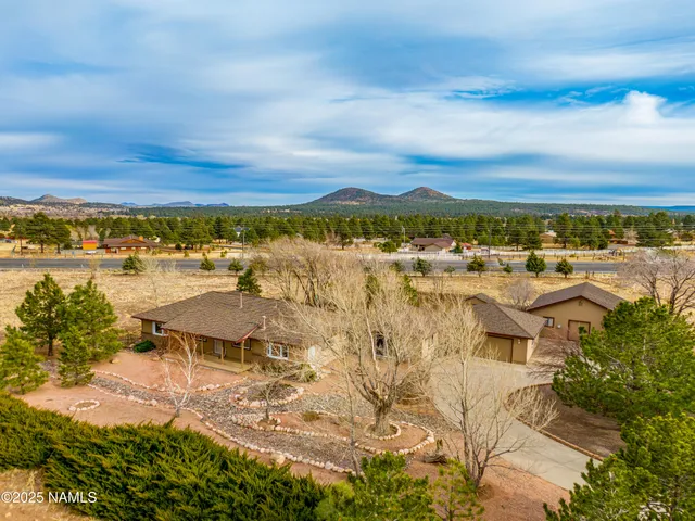 $875,000 | 8285 Caballo Way, Flagstaff, AZ 86004
