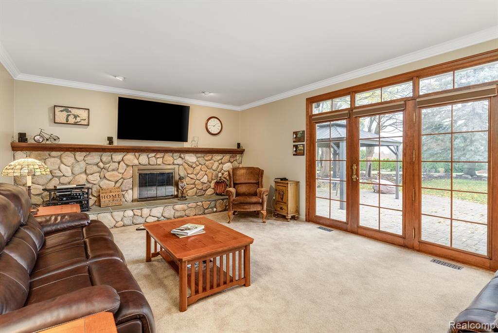 682 Heritage Lane Rochester Hills, MI 48309 - Photo 18 of 88