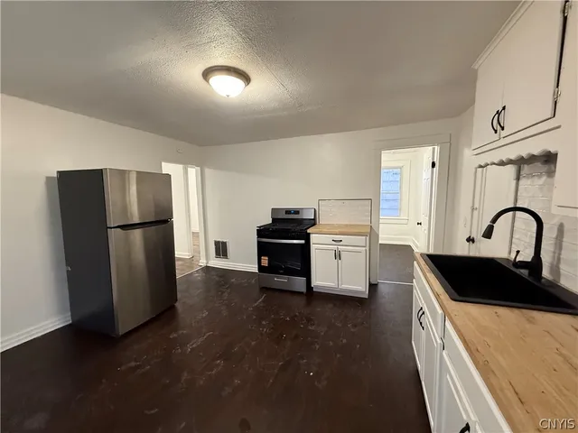 $1,700 | 108 Spring Street, Syracuse, NY 13208