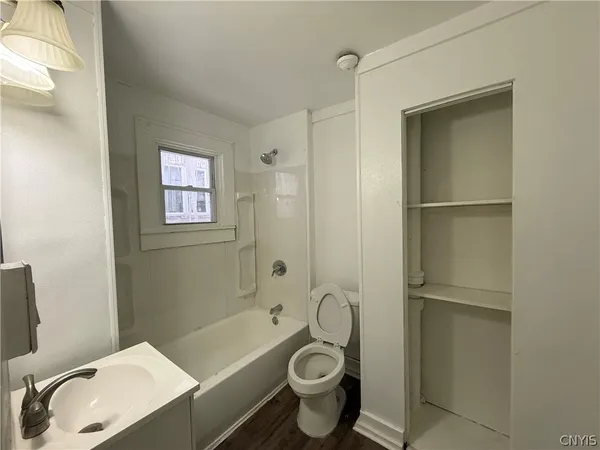 $1,700 | 108 Spring Street, Syracuse, NY 13208
