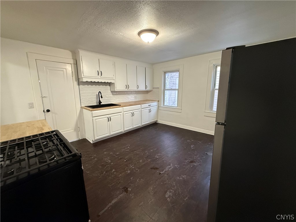 108 Spring Street Syracuse, NY 13208 - Photo 10 of 12