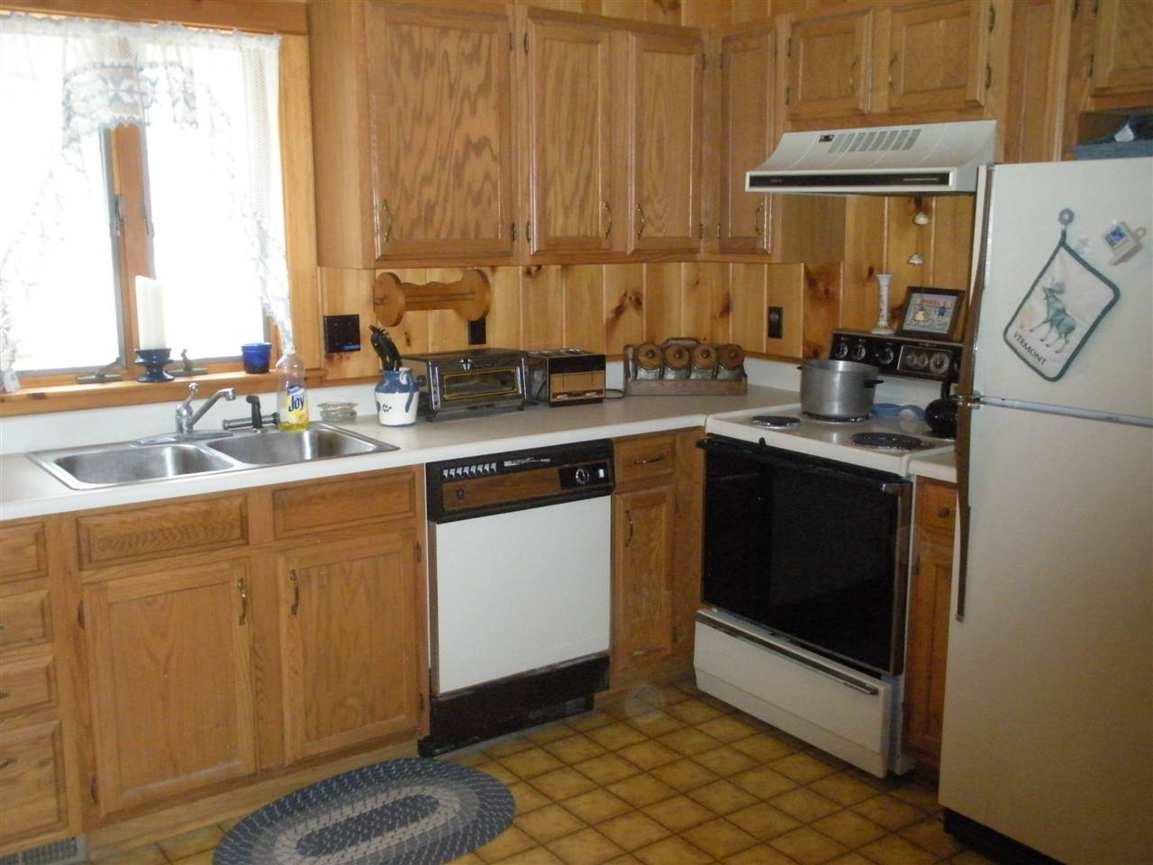 511 East Lake Road Ludlow, VT 05149 - Photo 4 of 14