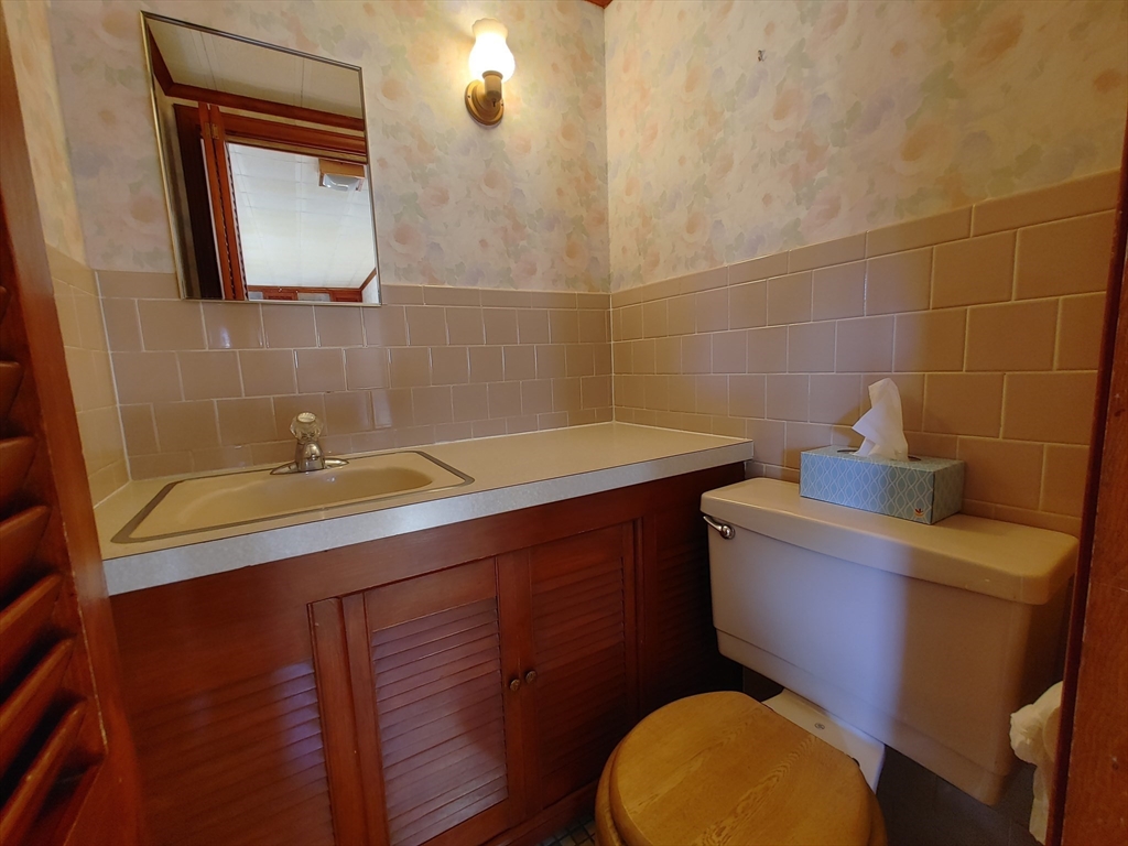 38 Greenwood Road Somerset, MA 02726 - Photo 17 of 40 Gallery Image 17