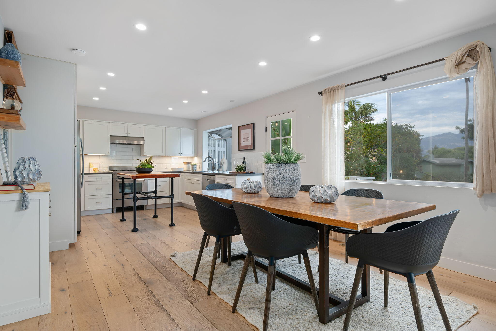 5 Fellowship Circle Santa Barbara, CA 93109 - Photo 5 of 32 a dining room with furniture and window