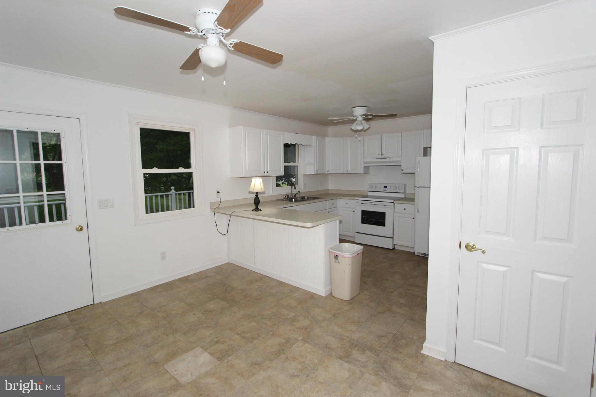 718 Romancoke Road Stevensville, MD 21666 - Photo 8 of 20 Kitchen