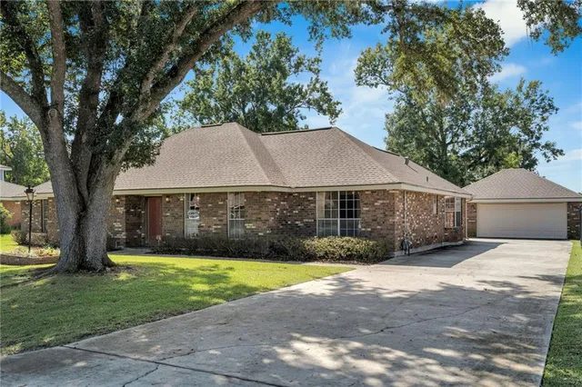 $315,000 | 25 Patricia Court, Luling, LA 70070