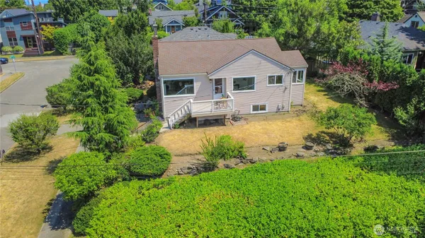 $1,074,989 | 3909 Southwest Stevens Street, Seattle, WA 98116