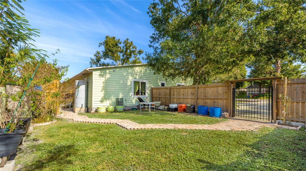 4030 Worcester Road Sarasota, FL 34231 - Photo 26 of 35 Gallery Image 26