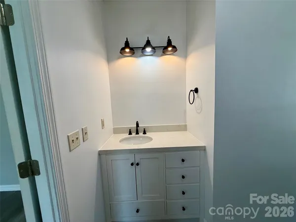 $179,000 | 5670 Quailwood Drive, Hickory, NC 28601