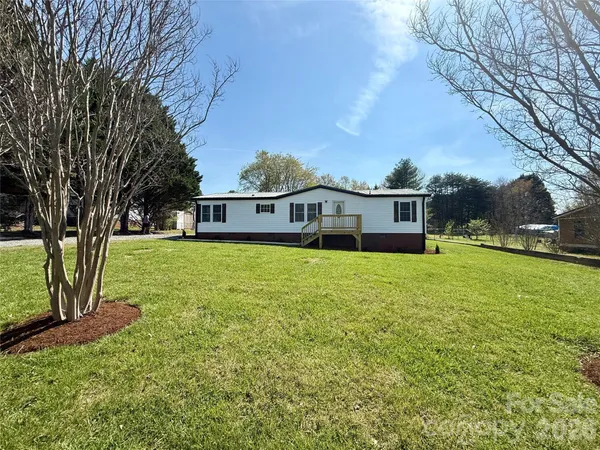 $179,000 | 5670 Quailwood Drive, Hickory, NC 28601