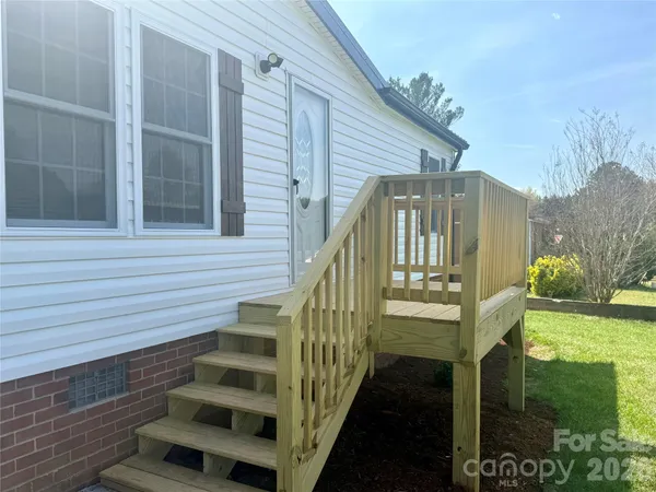 $179,000 | 5670 Quailwood Drive, Hickory, NC 28601