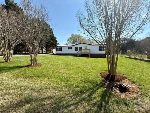 $179,000 | 5670 Quailwood Drive, Hickory, NC 28601