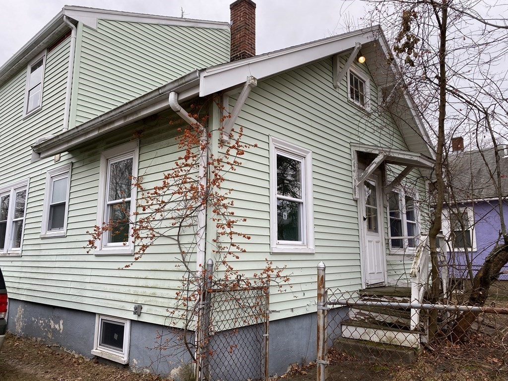 56 Sohier Road Beverly, MA 01915 - Photo 2 of 22 Gallery Image 2