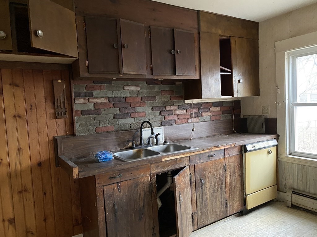 56 Sohier Road Beverly, MA 01915 - Photo 10 of 22 Gallery Image 10