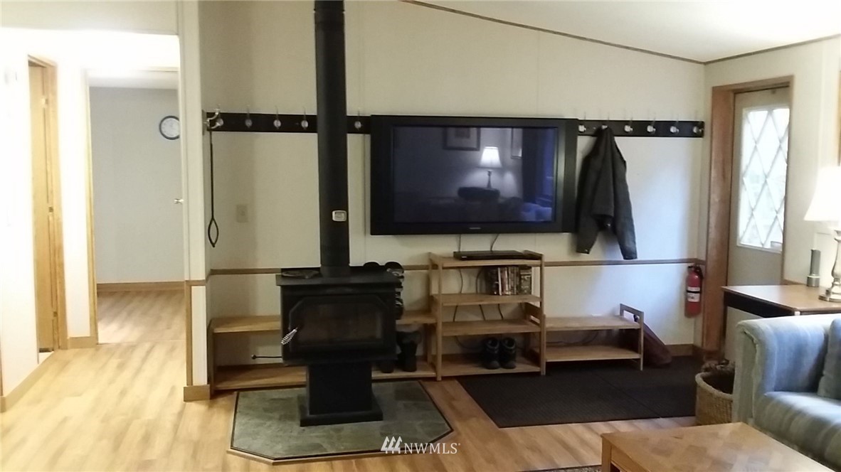 18025 Welcome Road Glacier, WA 98244 - Photo 6 of 25 Gallery Image 6