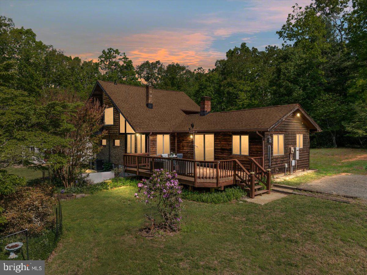146 Lizzie Mills Road Castleton, VA 22716 - Photo 1 of 91