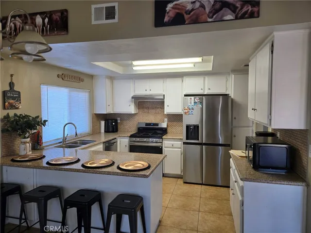 $459,000 | 11558 Hemlock Avenue, Hesperia, CA 92345