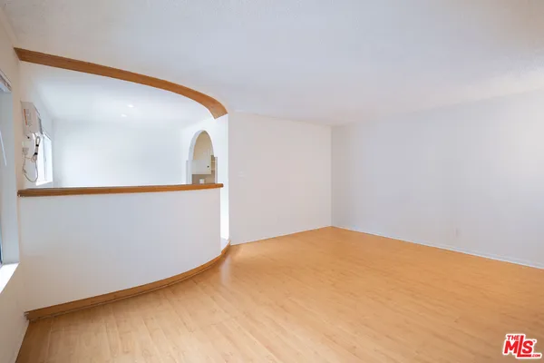 $2,695 | 960 Larrabee Street, Unit 206, West Hollywood, CA 90069