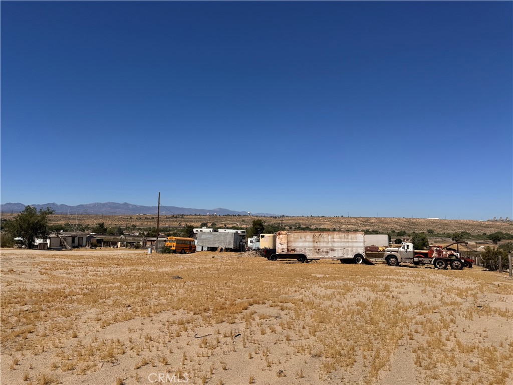 469 211250000th Oro Grande, CA 92368 - Photo 3 of 15