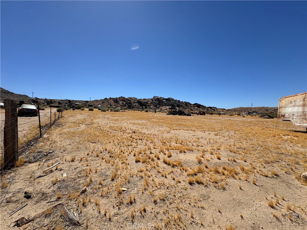 469 211250000th Oro Grande, CA 92368 - Photo 10 of 15 a view of lake view and mountain view